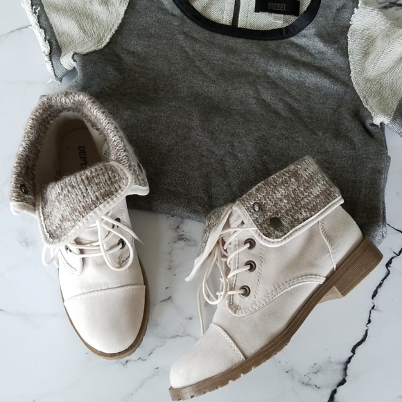 Dept 222 Shoes - 🔴5/$30 Cream Lace Up Booties